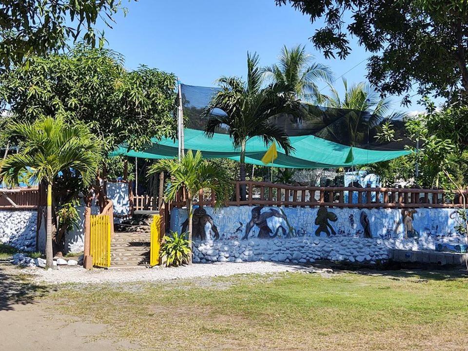 Seasun Beach Resort & Hotel Lucapon Kültér fotó