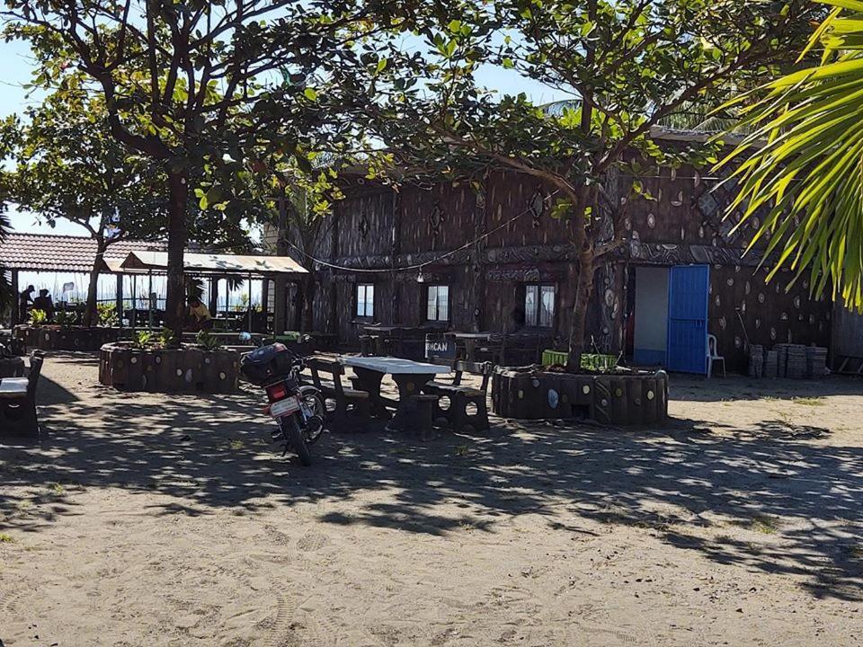Seasun Beach Resort & Hotel Lucapon Kültér fotó